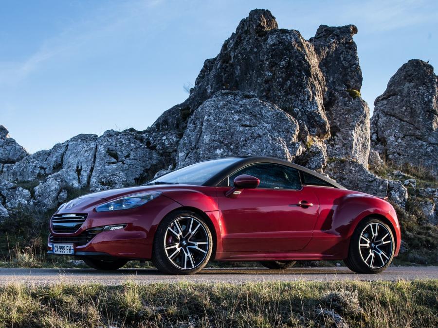  Peugeot RCZ R 2013 года  (фото 9 из 30)